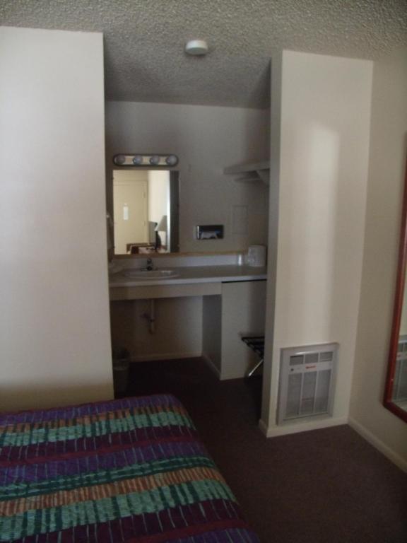 Popular attractions Area Nearby Property