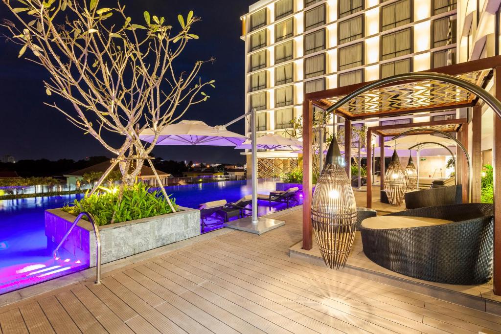 Swimming pool, Crowne Plaza Vientiane By IHG in Vientiane