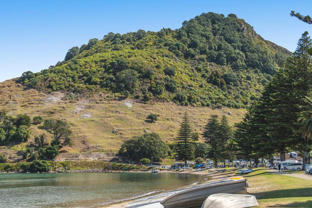 Mt Beach Retreat - Mt Maunganui Holiday Home photo