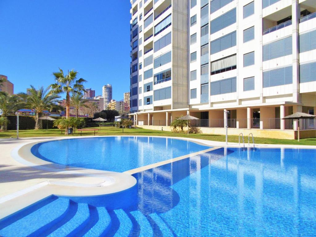 Cozy apartment in Benidorm 68 m² with shared pool - 1