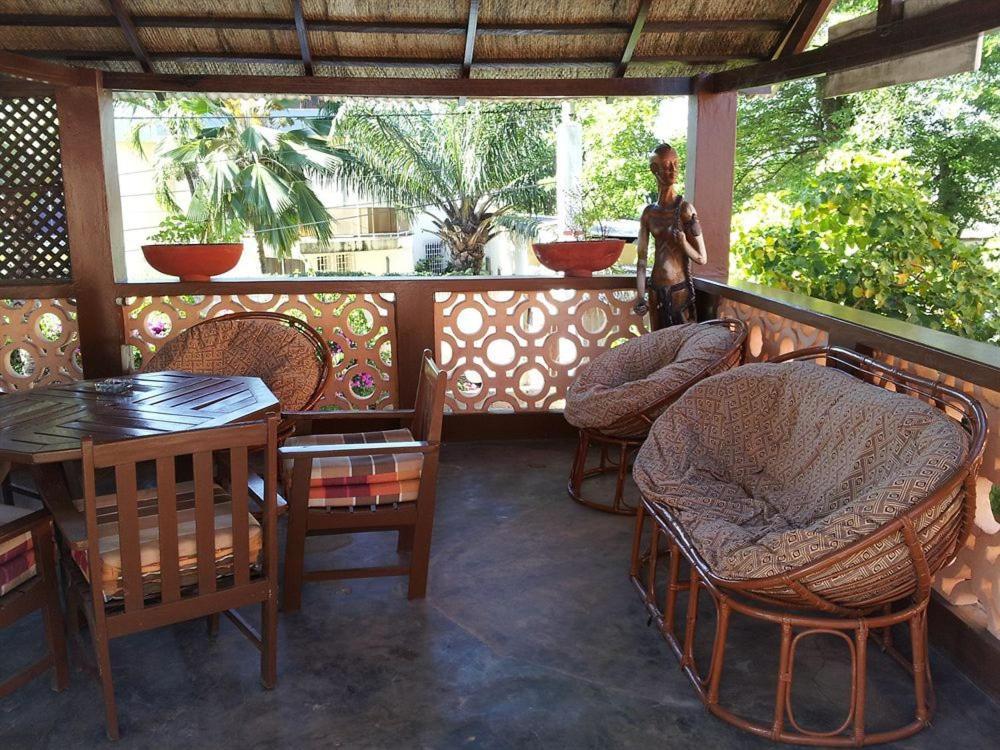 奥罗尔洛美酒店 (Hotel Aurore Lome)