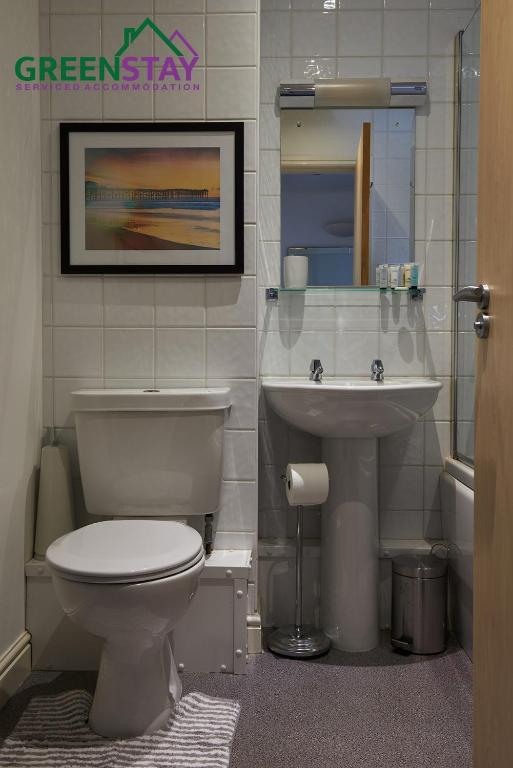 "Clarence Court Newcastle" by Greenstay Serviced Accommodation - Stunning 1 Bed Apt In City Centre W photo