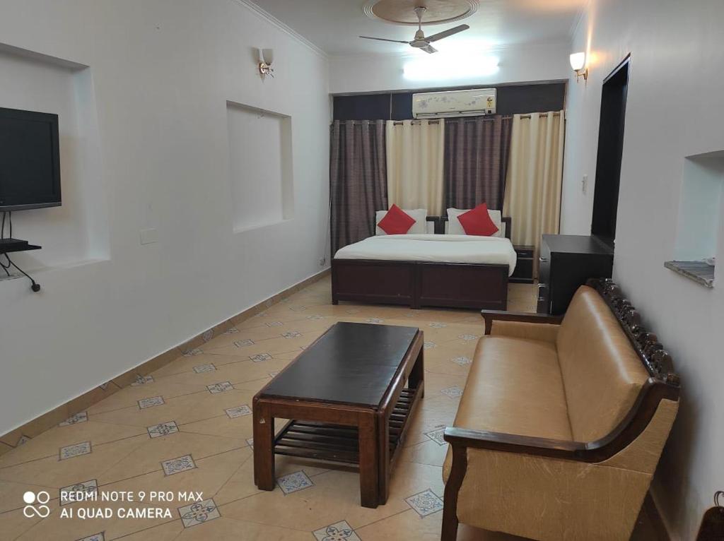 Guest House Near Escort Hospital Delhi