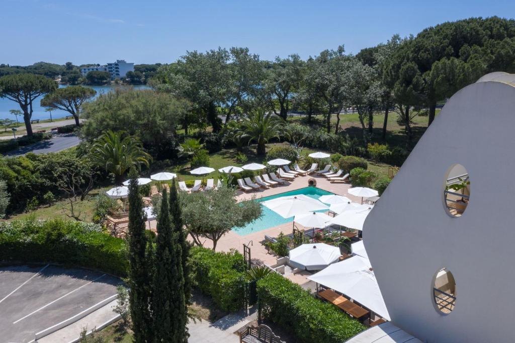 GOLF HOTEL