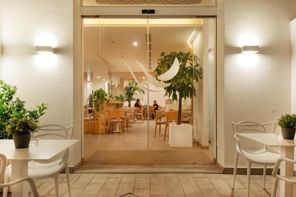 Albatros Beach Hotel — Restauracje i bary in Letojanni, Sycylia