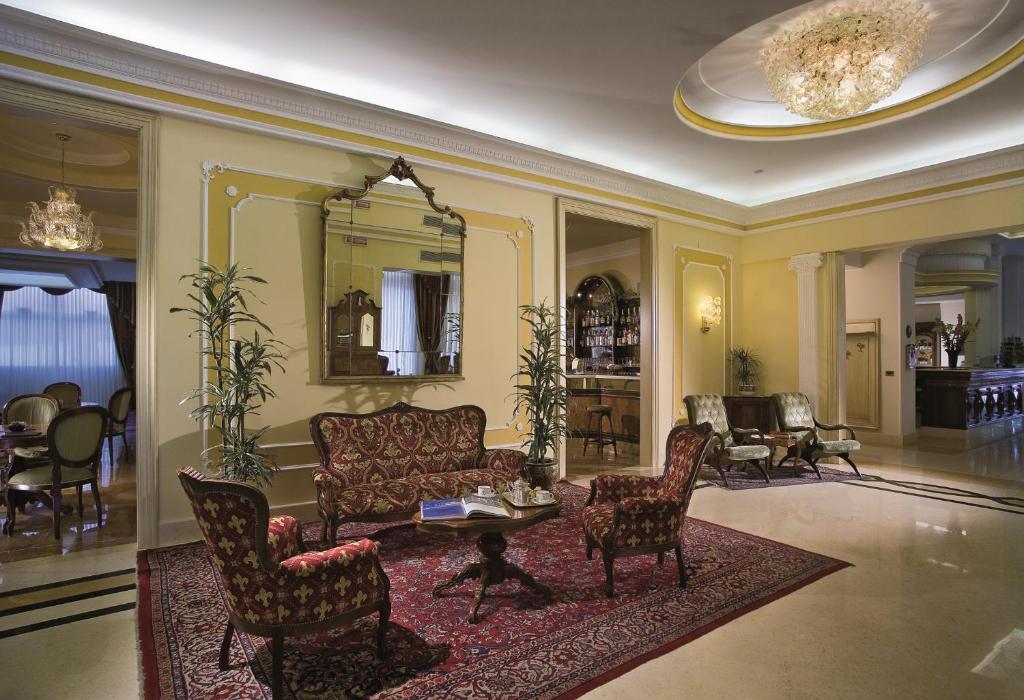 Palace Hotel Meggiorato photo