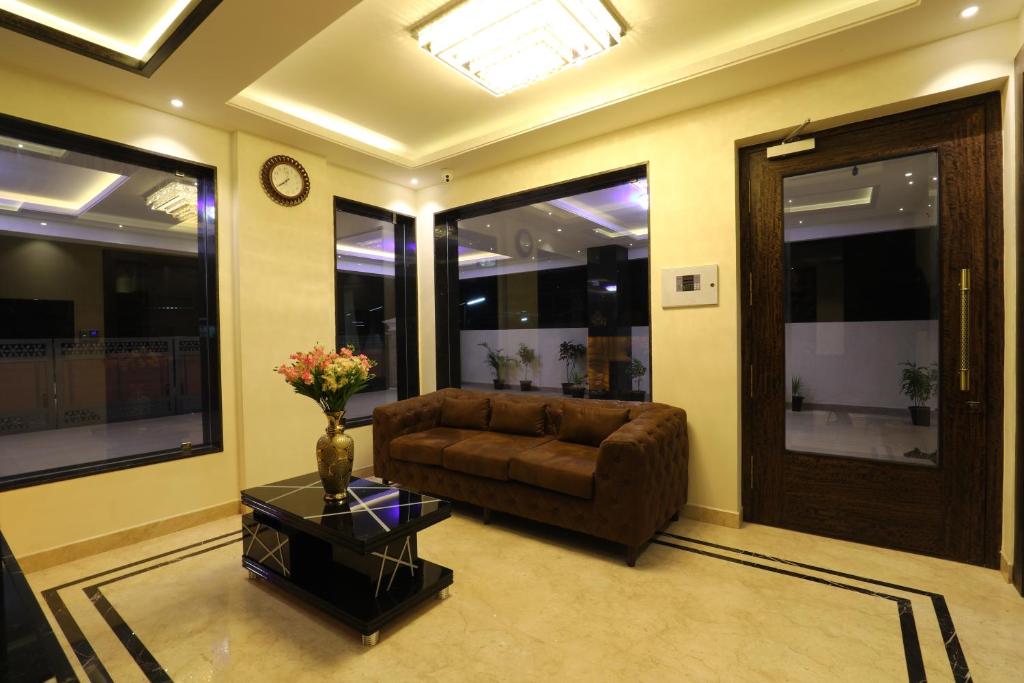 Mayuraa Residency photo