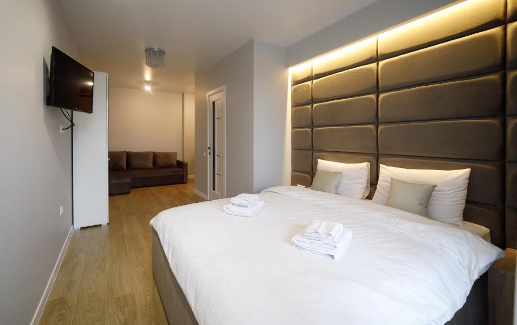 New Point in the Centre, Lvov