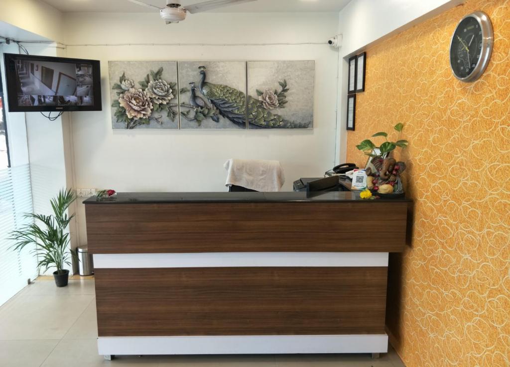 HOTEL RUNWAY INN — Hotel in Ahmedabad