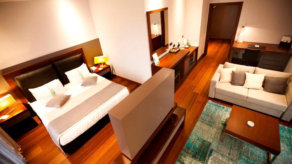 Holiday Inn Istanbul Airport Hotel Photo 39