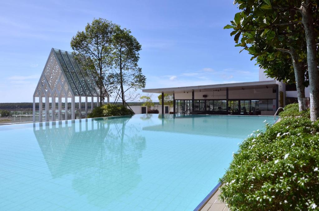 Swimming pool, UCSI Hotel Kuching in Kuching