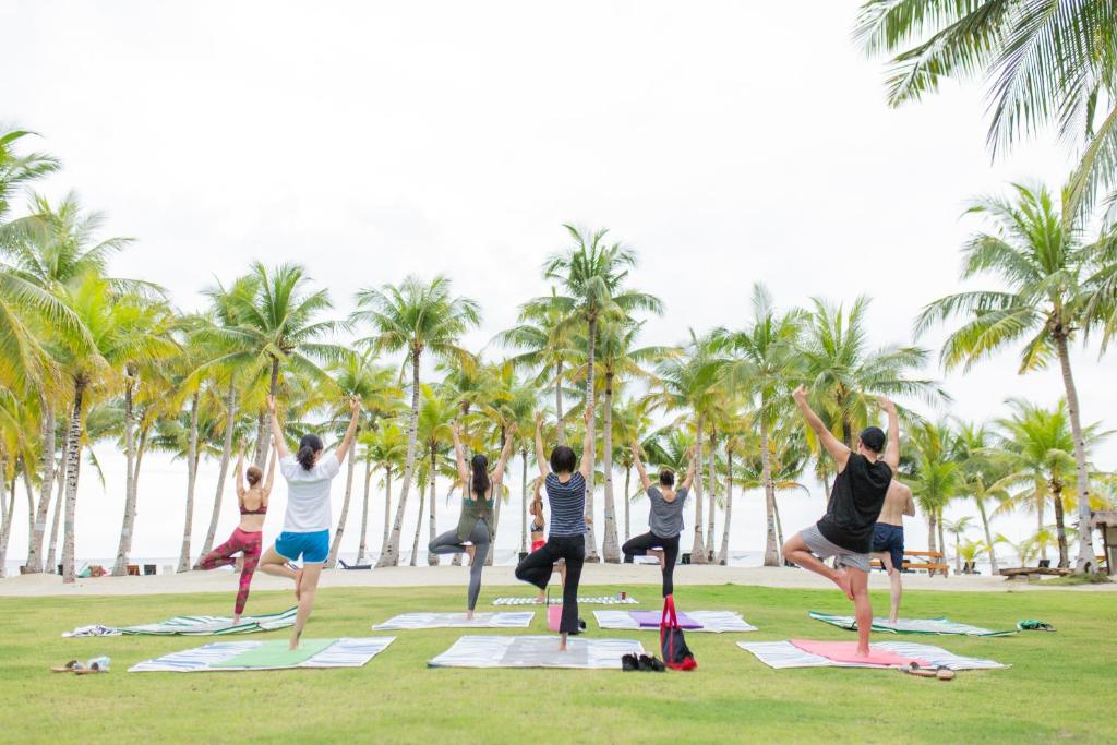 Bohol Beach Club yoga