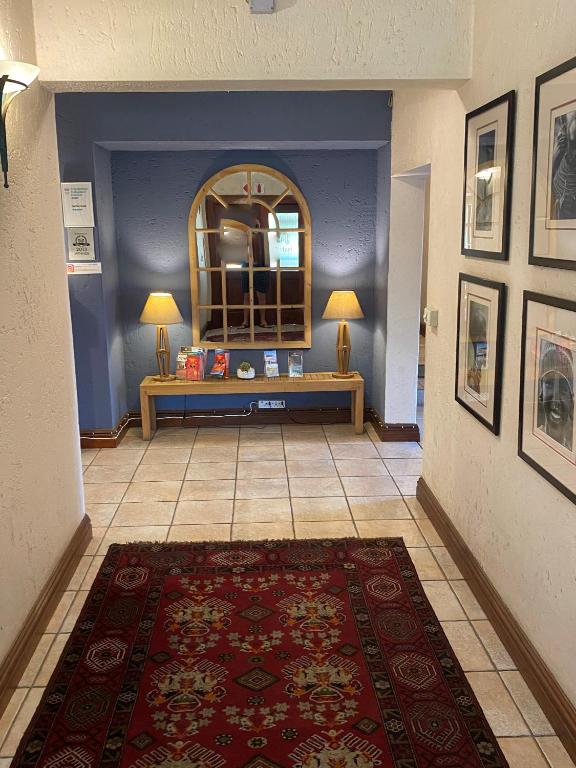 フロント・ロビー