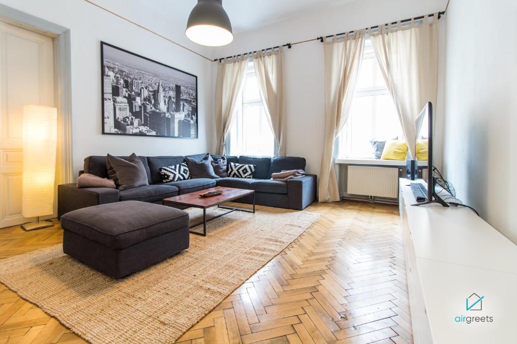 SPACIOUS AND EXTRAORDINARY VIENNA APARTMENT, Wien