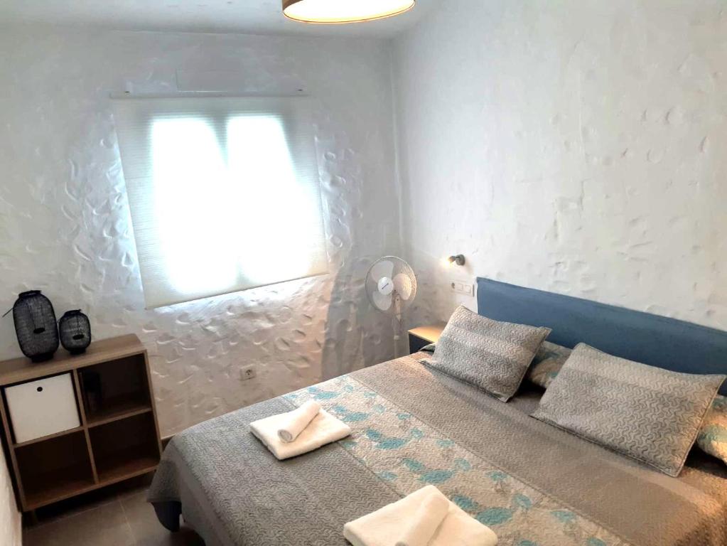 10 min walk to the best beach, free parking - 5