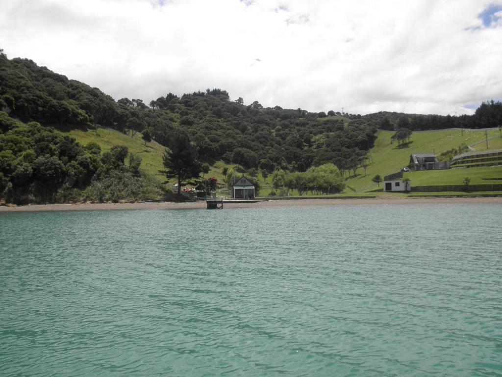 Waiheke Waters Edge photo