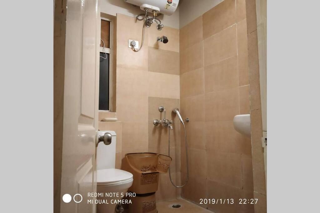 Luxurious Entire Suites/Studio Apt nearDelhi Noida photo