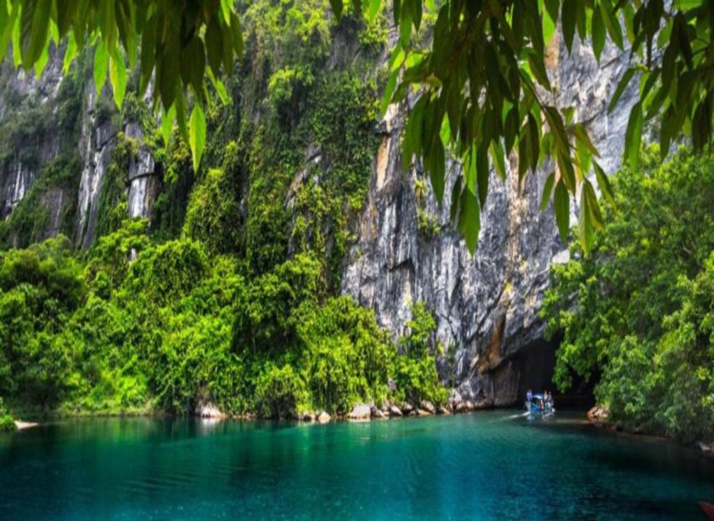 Paradise Hotel Phong Nha