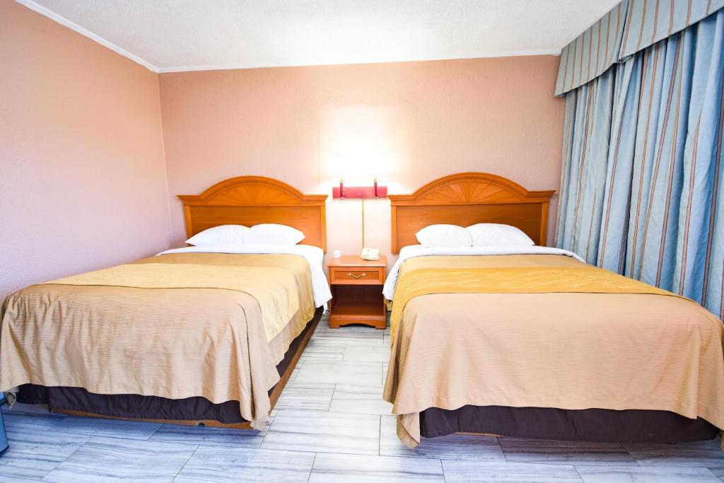 Economy Inn Beebe photo