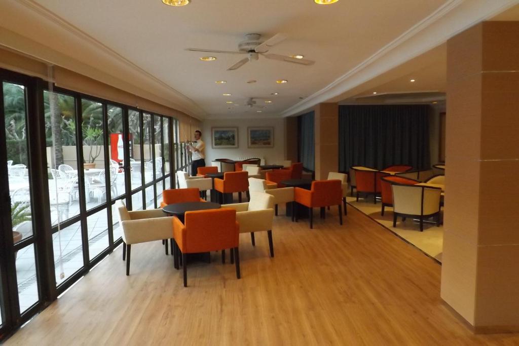 Hotel Metropolitan Playa 3 Sup — Restaurant & bars in Playa de Palma, Balearic Islands