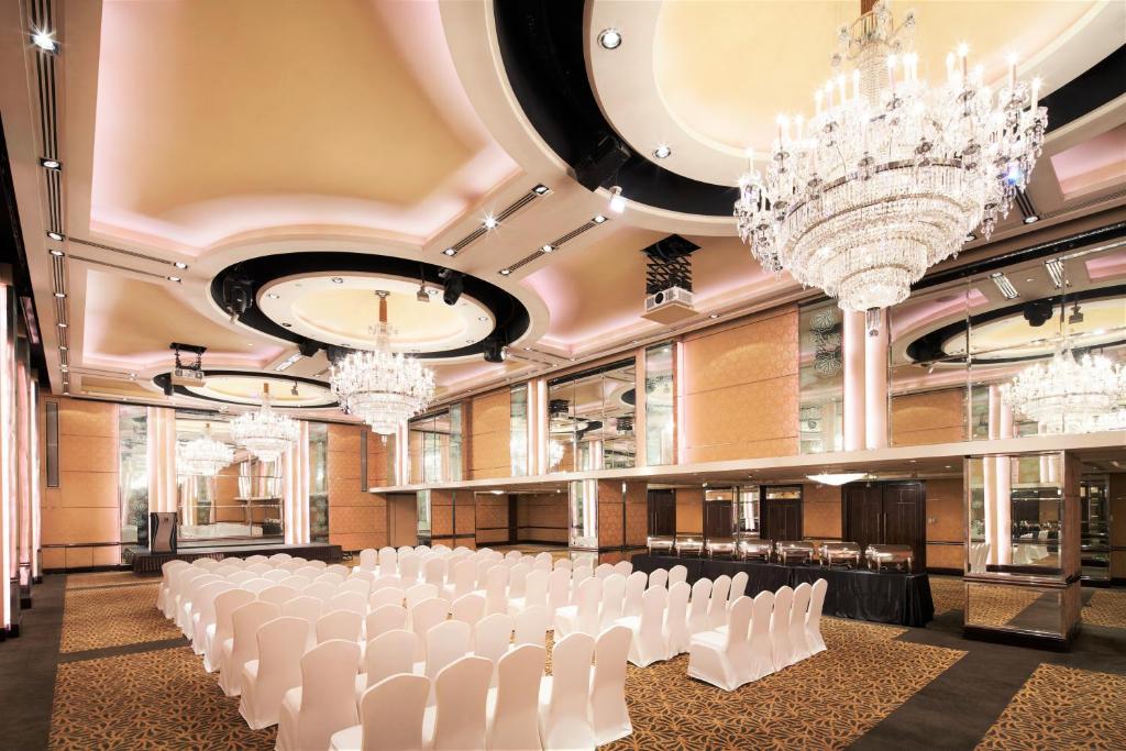 Tárgyalóterem/bálterem