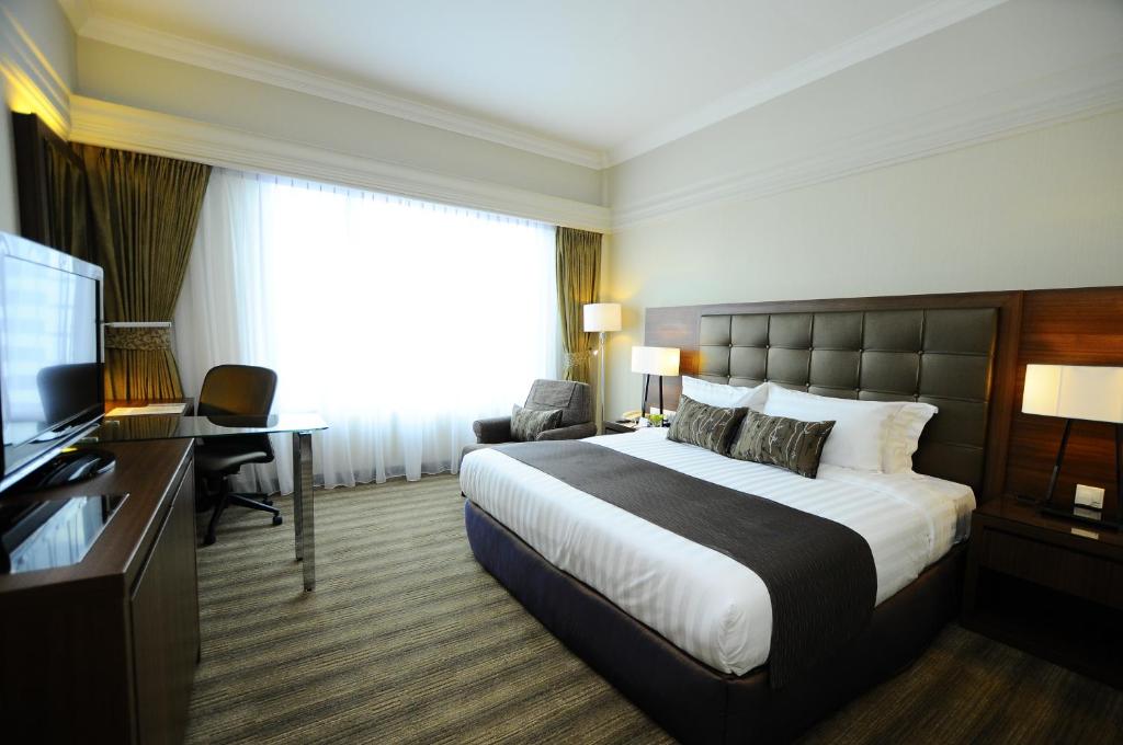 Bed, The Katerina Hotel in Batu Pahat