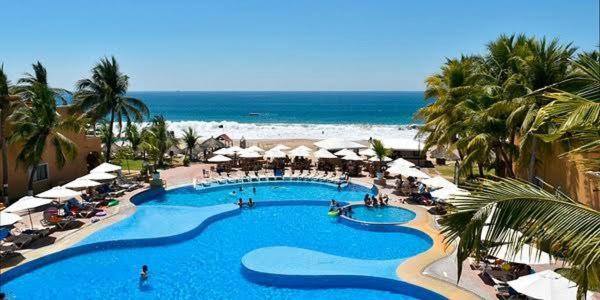 VILLA PARA 5P 4A 1M dentro del Hotel a un lado del Krystal IXTAPA Con Playa WiFi 전경