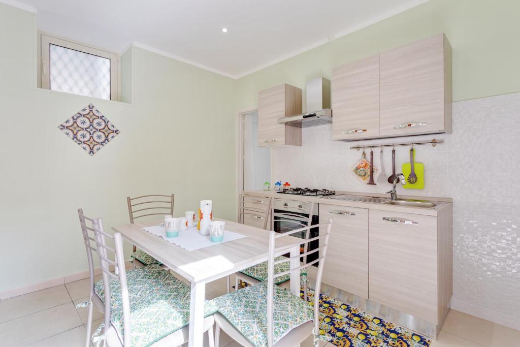 GuestHost - Casa Marinella - Flat with Terrace - 5