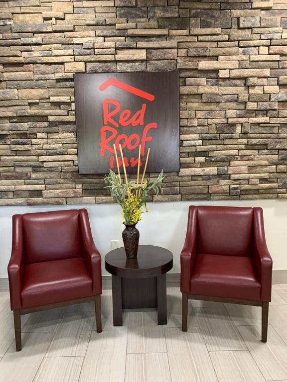 Red Roof Inn Atlanta - Six Flags Photo 21