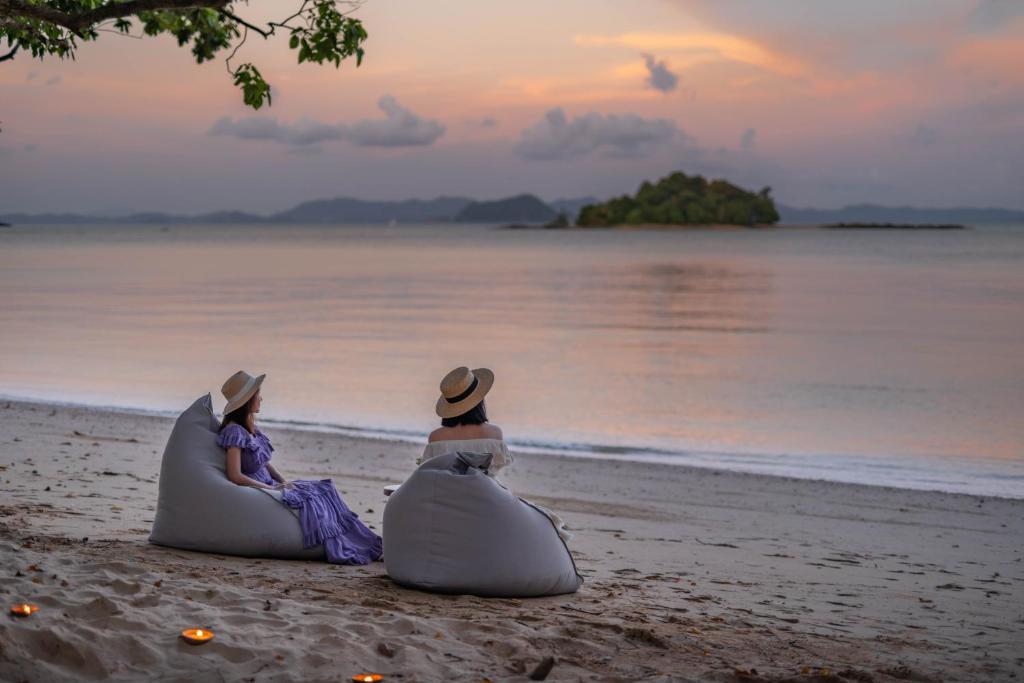 Island Escape by Burasari (SHA Plus+) photo