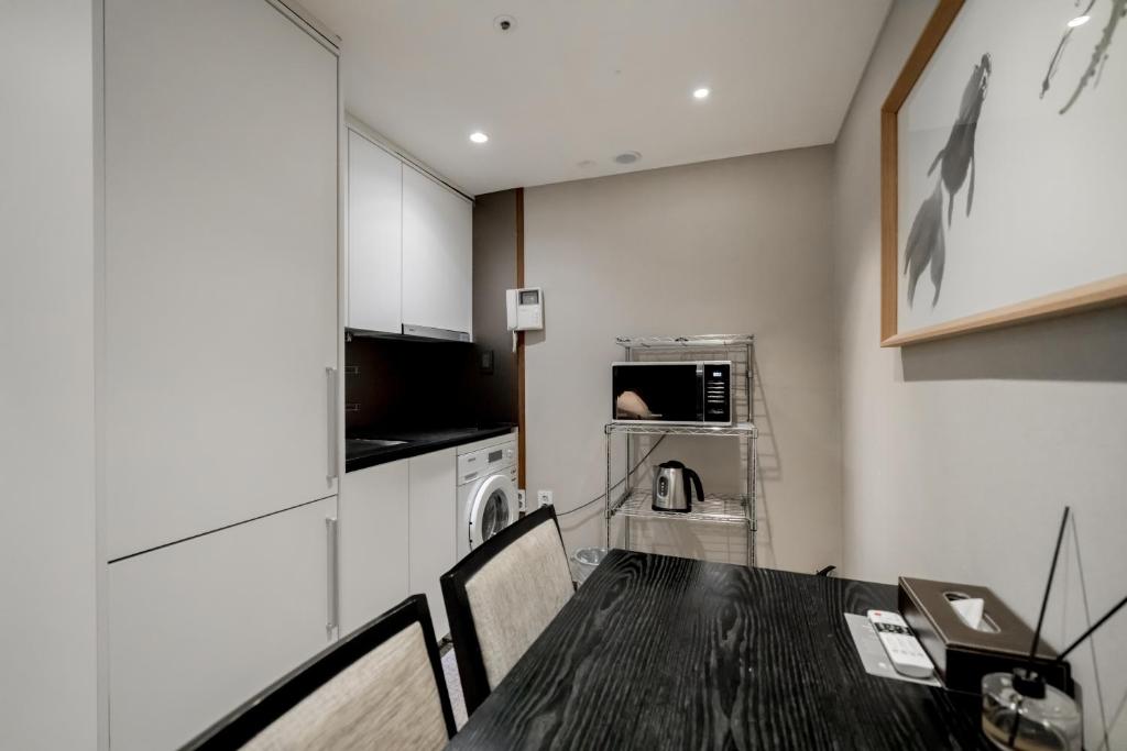 오리엔스 호텔 앤 레지던스 명동 (Oriens Hotel & Residences Myeongdong)