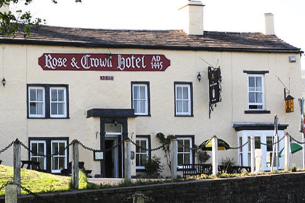 Rose &amp; Crown Hotel — Hotel in Bainbridge