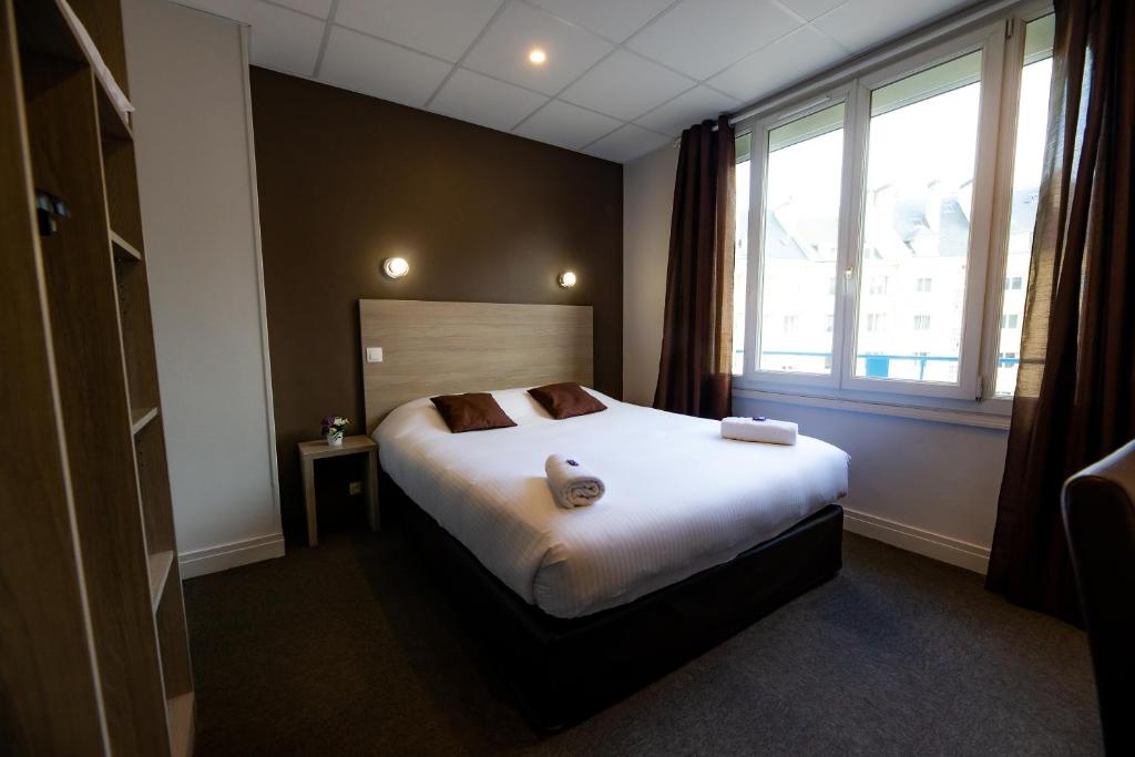 Hotel Du Chateau - Caen - online booking - ViaMichelin