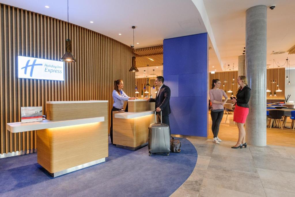 Holiday Inn Express Berlin - Alexanderplatz photo