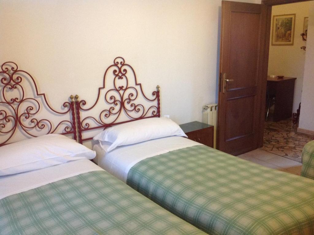 Twin Room with Bathroom
