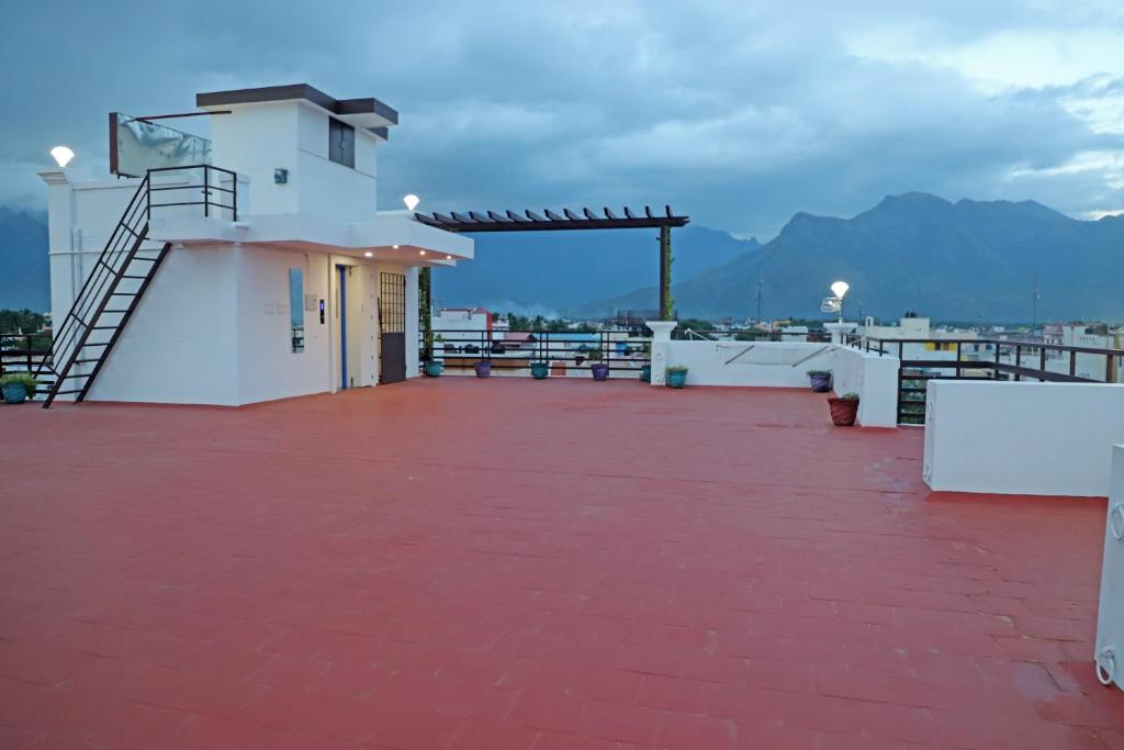 Kumaran Kudil - New Family Home Stay VL Bodinayakkanur, Theni photo
