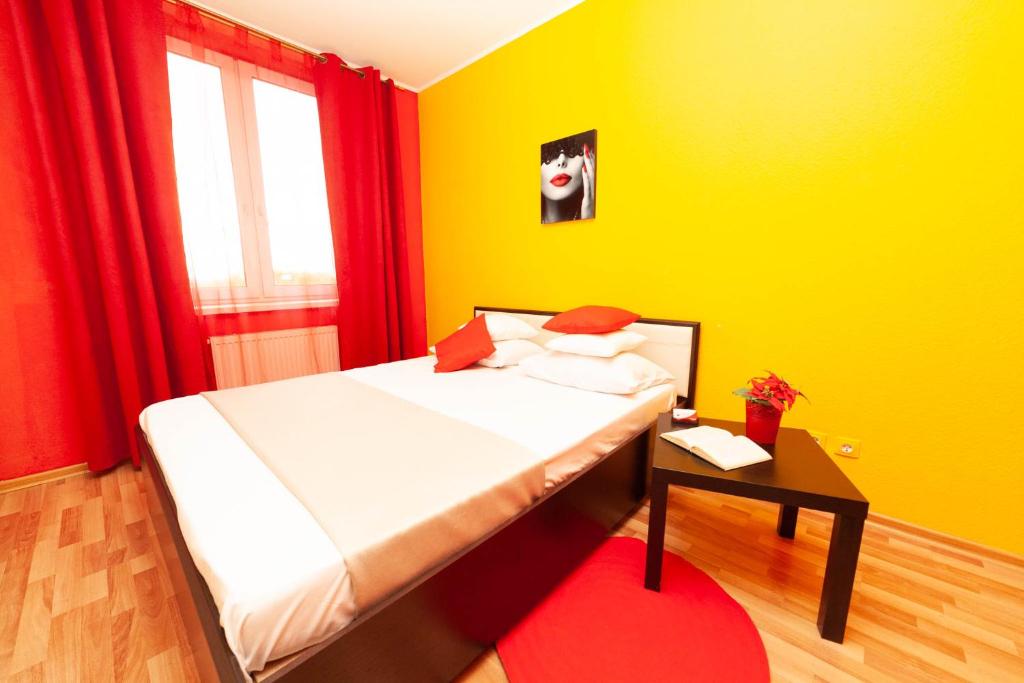 Abazhur Apartment Ekaterinburg Stachek — Hotel in Yekaterinburg