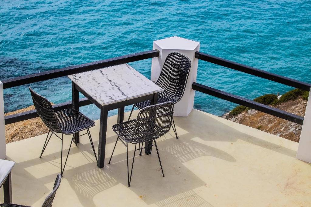 Psaravolada Hotel Milos photo