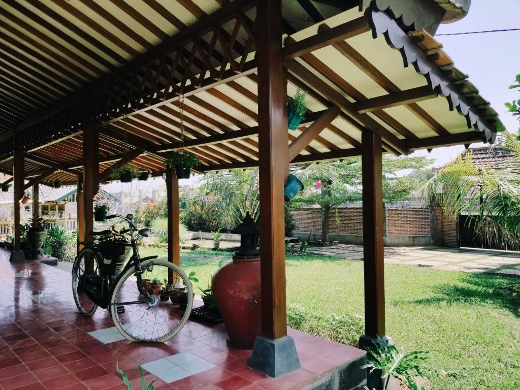 Villa Joglo Cimande photo