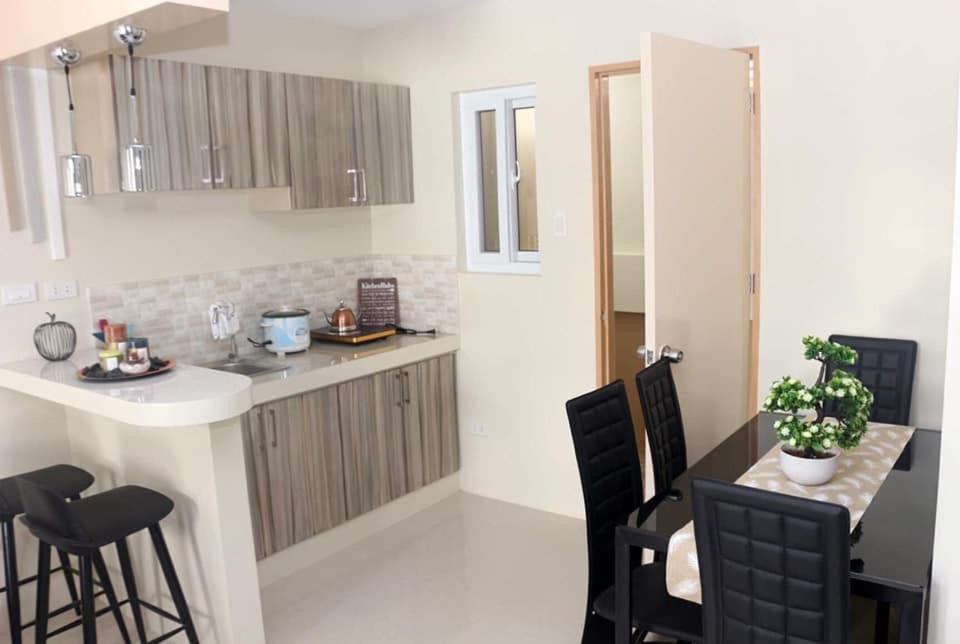 E4 Evanz Apartment with parking area photo