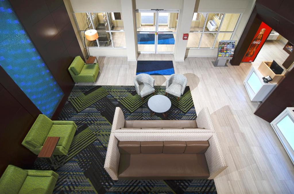 Holiday Inn Express Hotel & Suites Port Clinton-Catawba Island photo