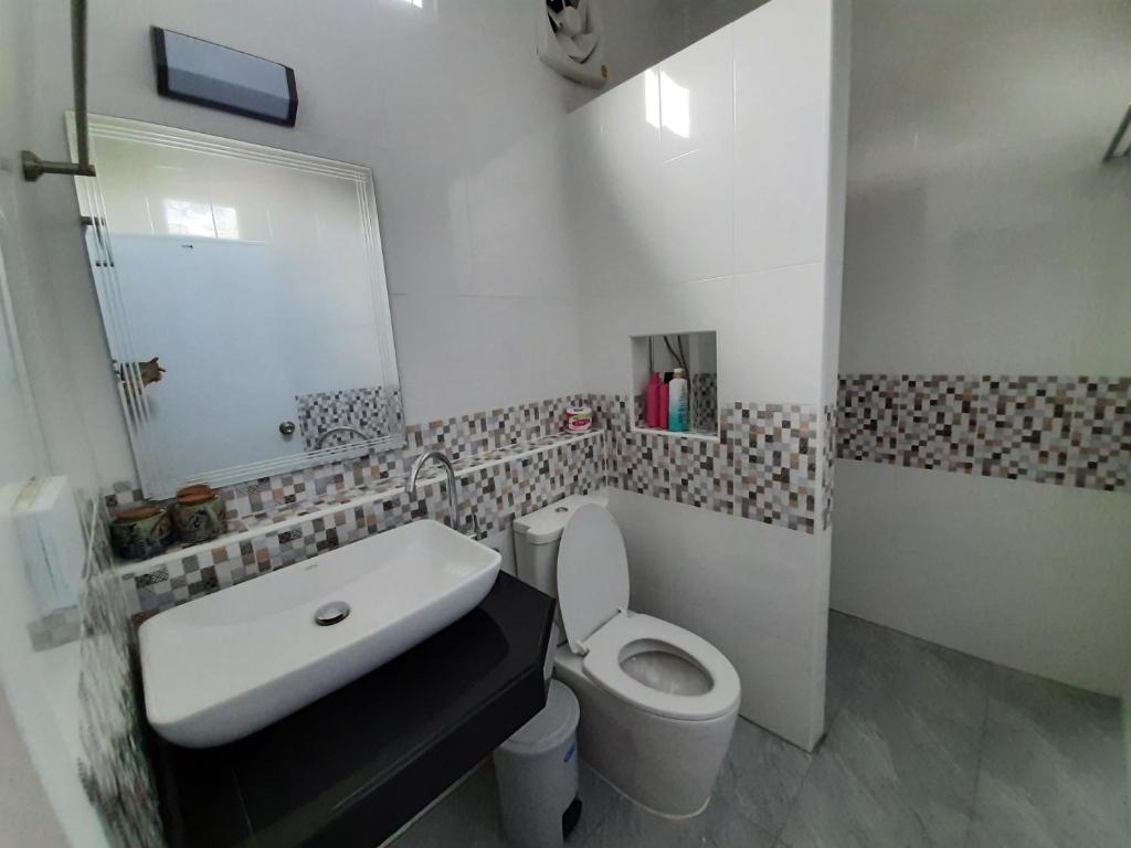 Pottery Street House photo