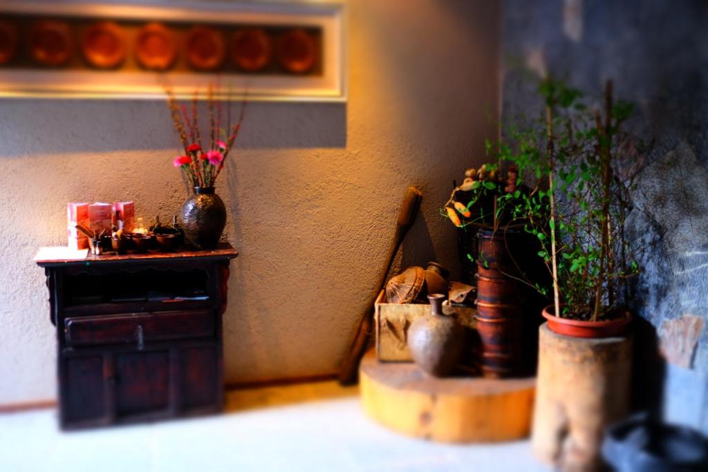 Arro Khampa by Zinc Journey Shangri-la photo