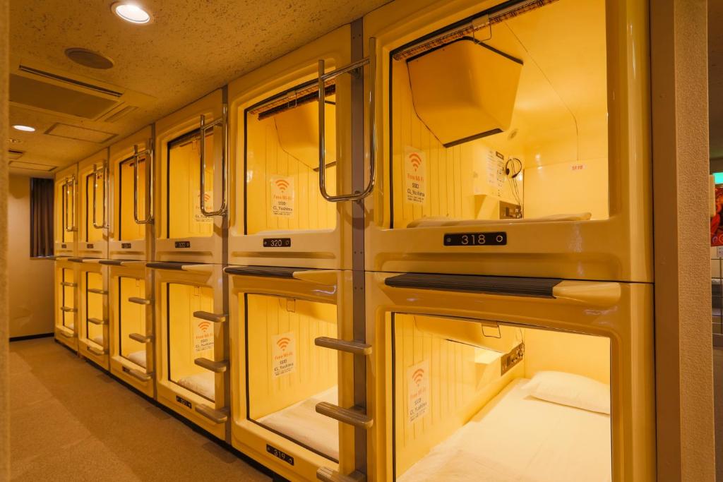Capsule Land Yushima (Male Only) photo