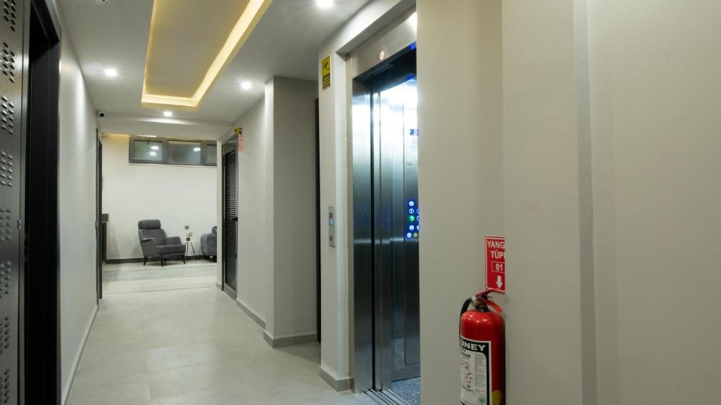 フロント・ロビー