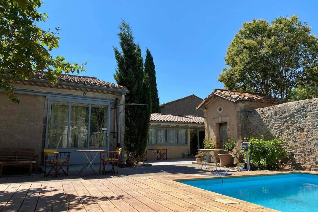 Cave atelier dans ancien domaine viticole, Moux