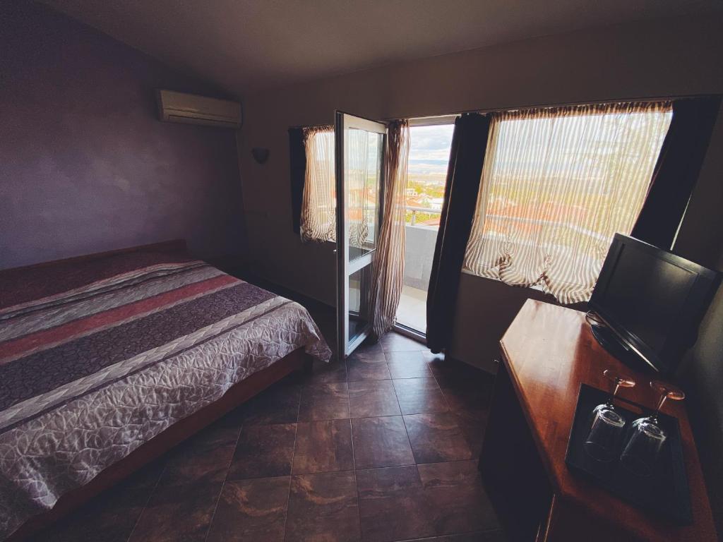 Hotel Fancy photo