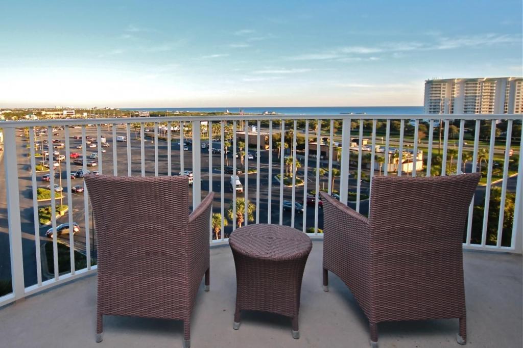 Palms of Destin 1710, Destin