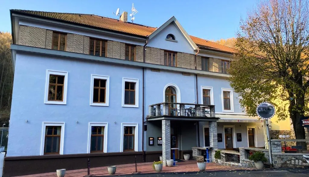 Hotel Sýkora，位于克日沃克拉特的酒店
