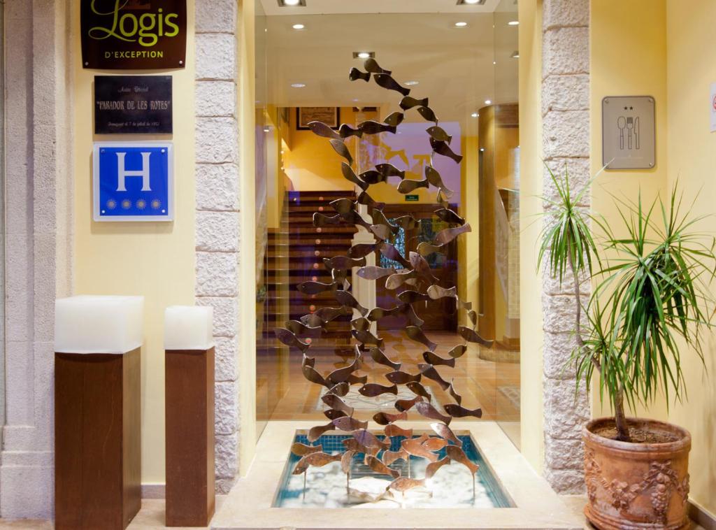 Hotel MR Les Rotes photo